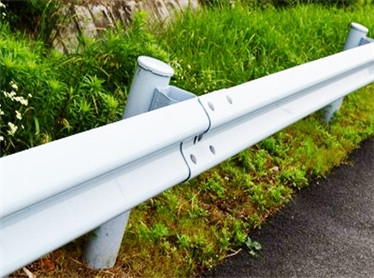 公路噴塑青青草激情视频